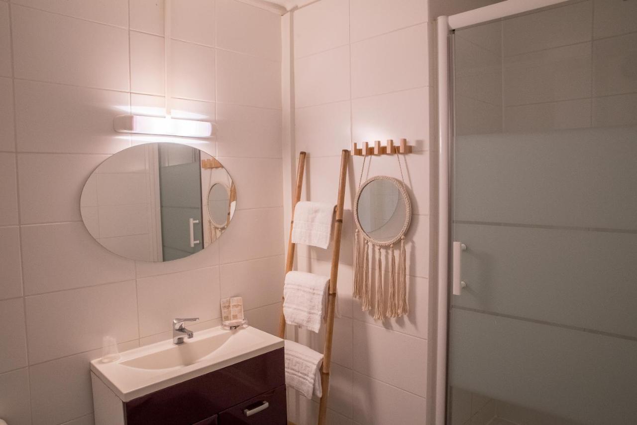 Le Grand Large Bord De Mer Hotel & Appartements パラヴァ・レ・フロ エクステリア 写真