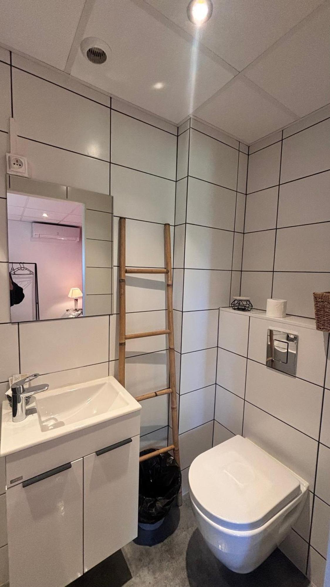Le Grand Large Bord De Mer Hotel & Appartements パラヴァ・レ・フロ エクステリア 写真