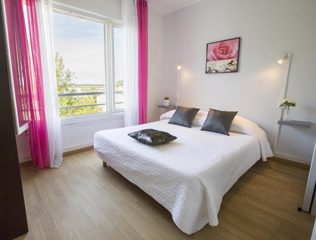 Le Grand Large Bord De Mer Hotel & Appartements パラヴァ・レ・フロ エクステリア 写真