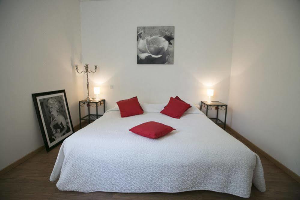Le Grand Large Bord De Mer Hotel & Appartements パラヴァ・レ・フロ エクステリア 写真