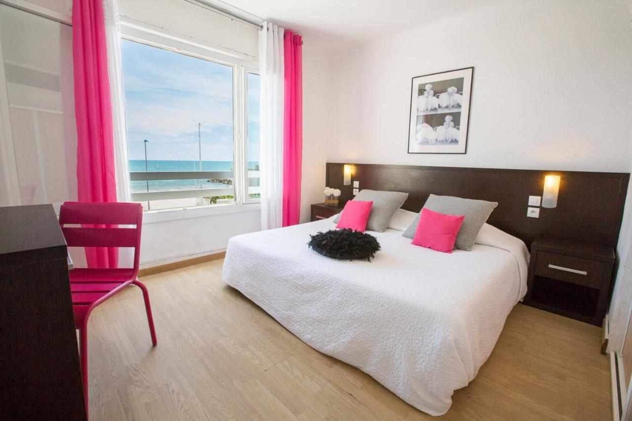 Le Grand Large Bord De Mer Hotel & Appartements パラヴァ・レ・フロ エクステリア 写真