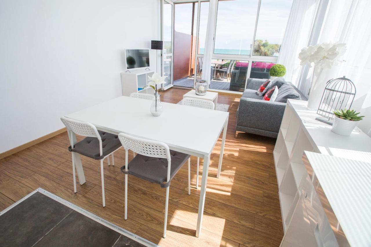 Le Grand Large Bord De Mer Hotel & Appartements パラヴァ・レ・フロ エクステリア 写真